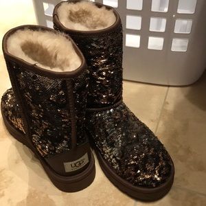 Size 7 sparkly ugg boots
